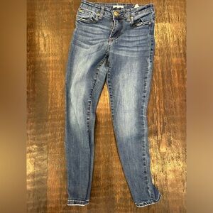 STS Blue
Size 27
Blue Jeans